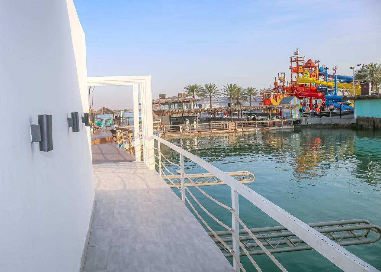 Lagoona Beach Luxury Resort And Spa Manáma Exteriér fotografie View of the water park