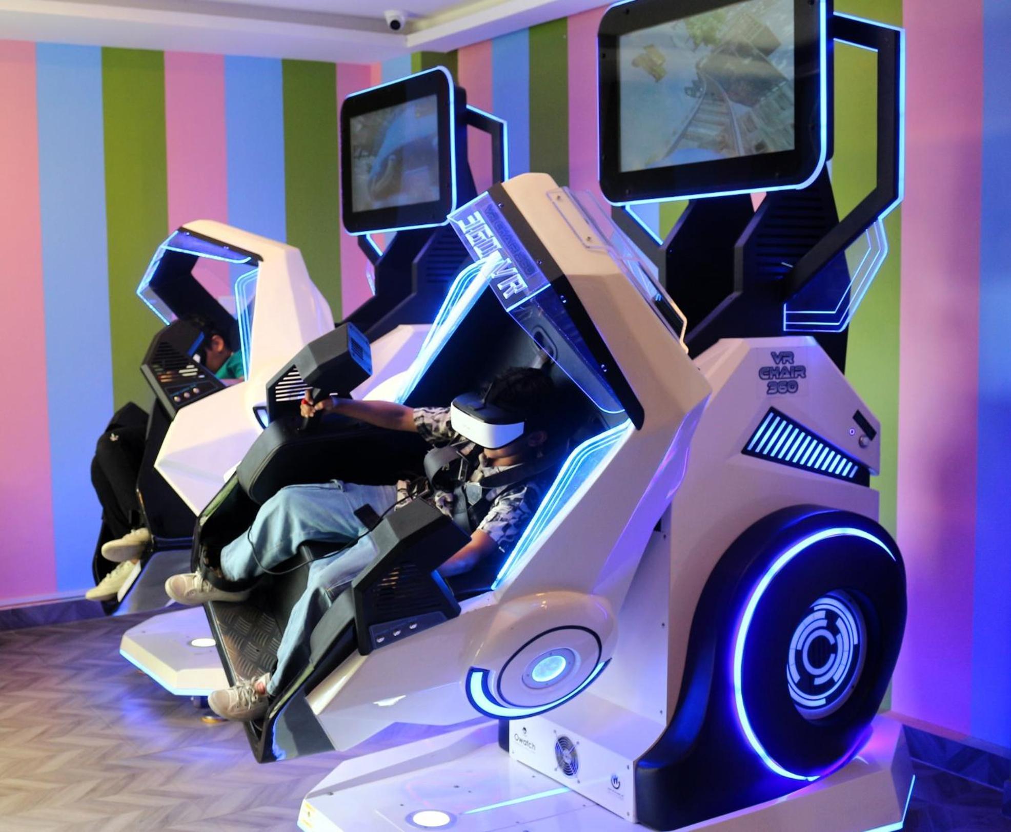 Lagoona Beach Luxury Resort And Spa Manáma Exteriér fotografie A racing simulator